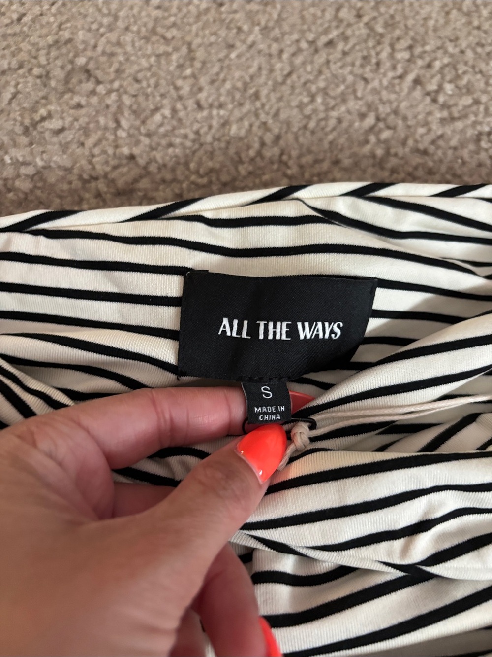 All the Ways Off-Shoulder Black & White Striped Women’s Top size small NWT - Picture 2 of 6